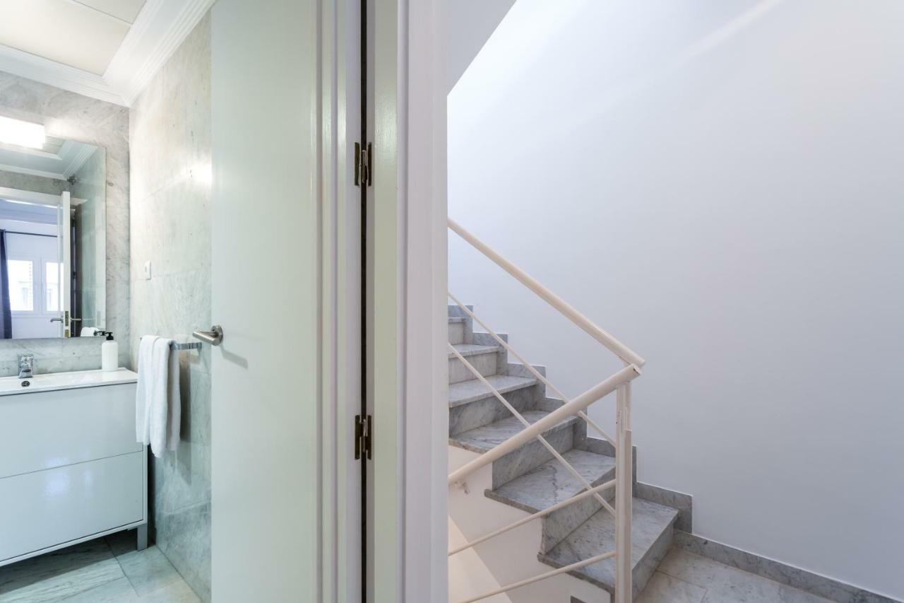 Lr2 Private Terrace & Parking Right In The City Center Seville Exterior photo